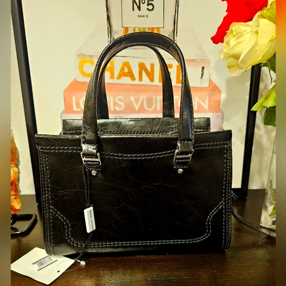 Marc JacobsBlack Leather Satchel.